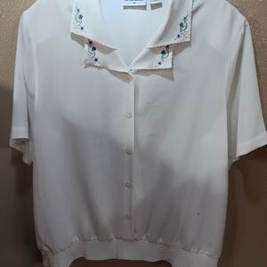 Alfred Dunner White Short-Sleeve Button Front Blouse with Embroidered Collar